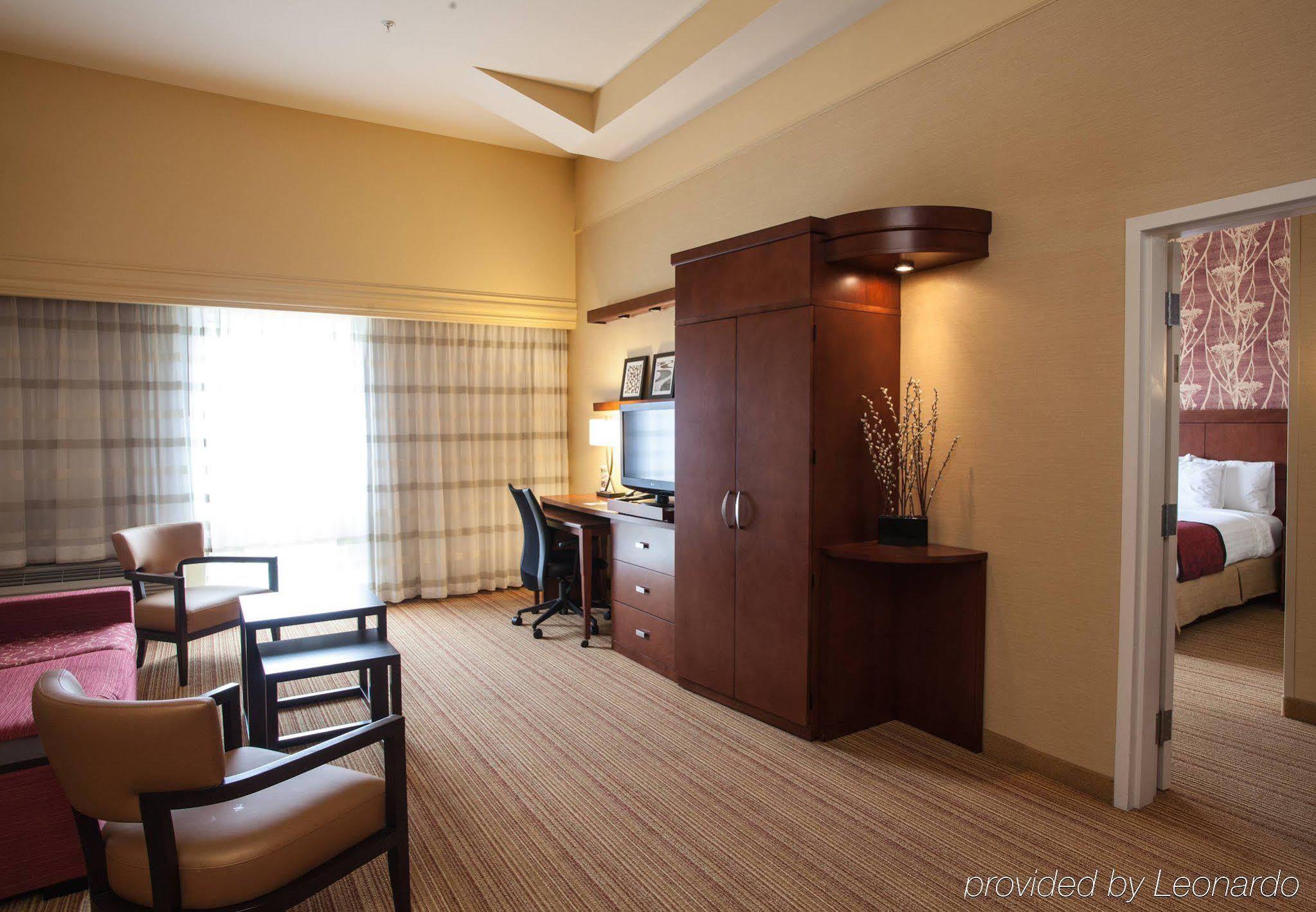 Hotel Courtyard By Marriott York Esterno foto