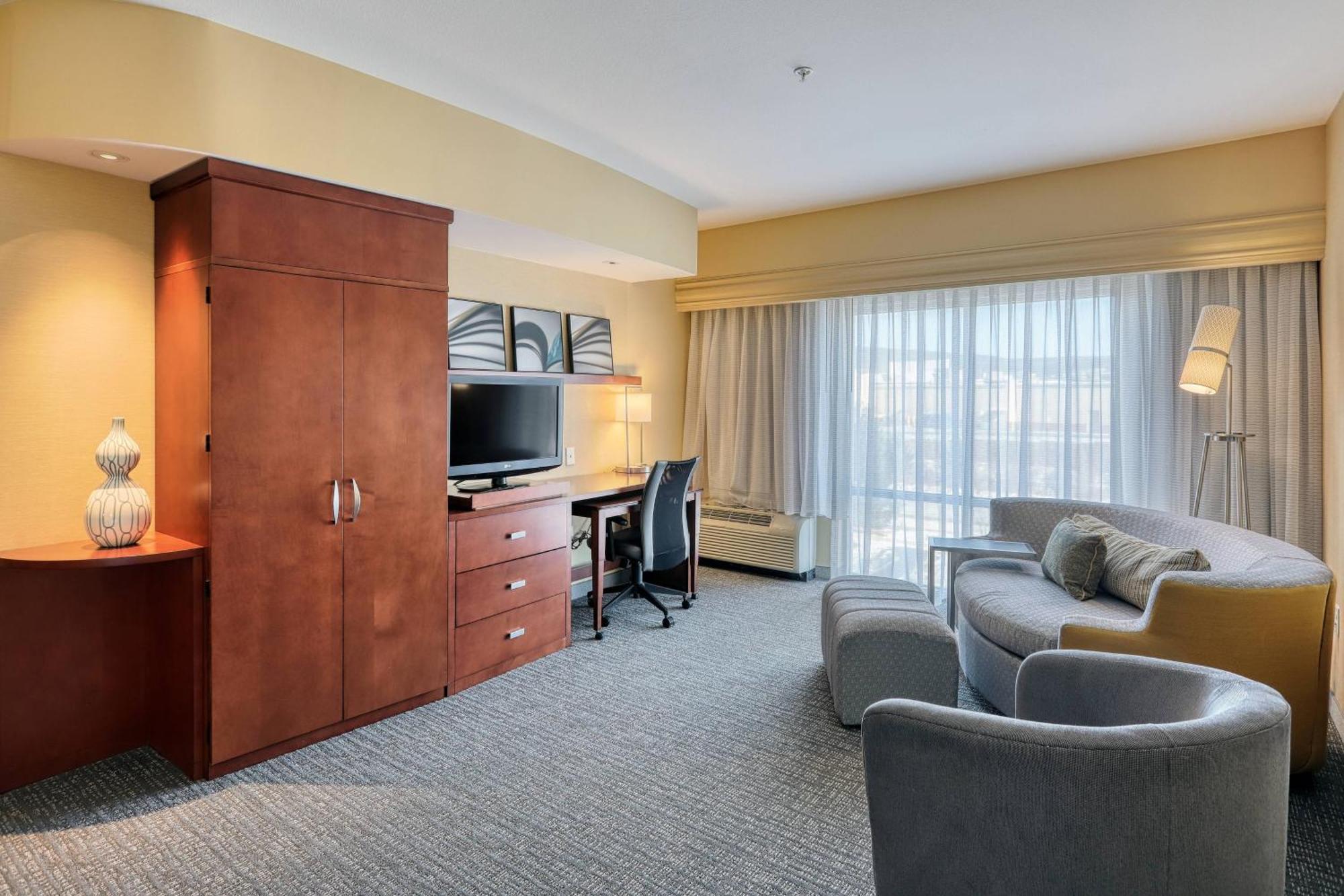 Hotel Courtyard By Marriott York Esterno foto