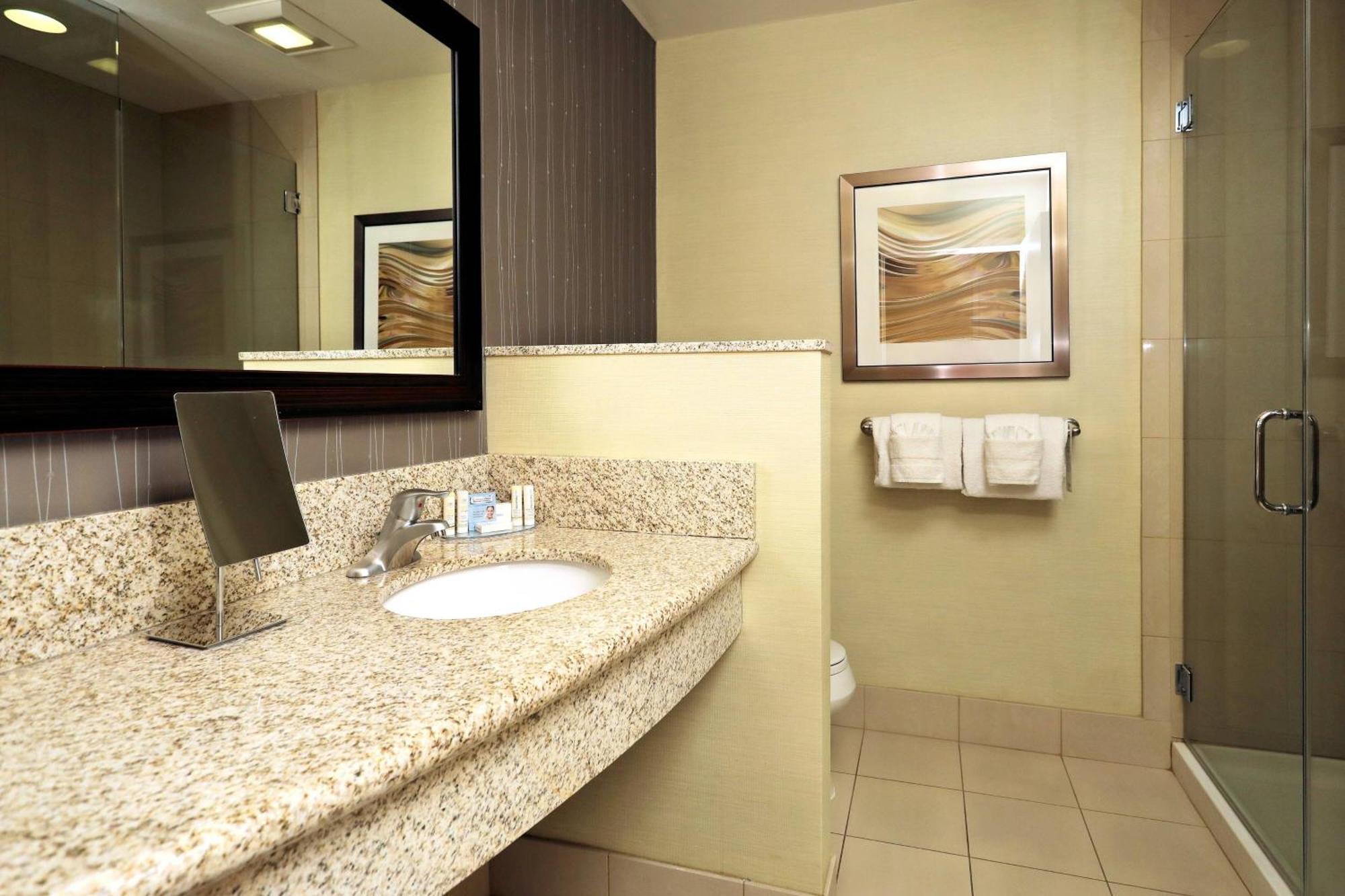 Hotel Courtyard By Marriott York Esterno foto